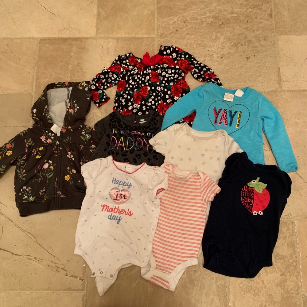 Bundle of 6-9M clothes